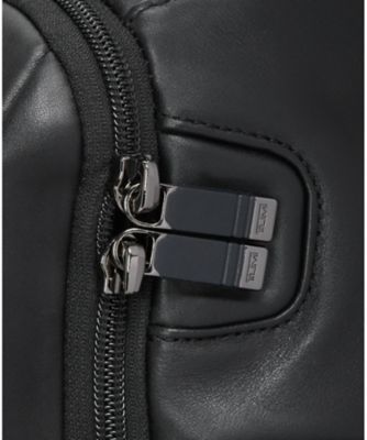 TUMI ALPHA（アルファ） ミディアム・15インチ・エクスパン